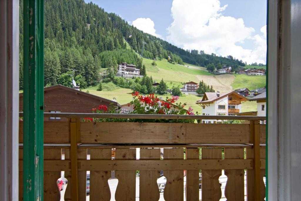 Chalet Madrisa Corvara In Badia Eksteriør bilde