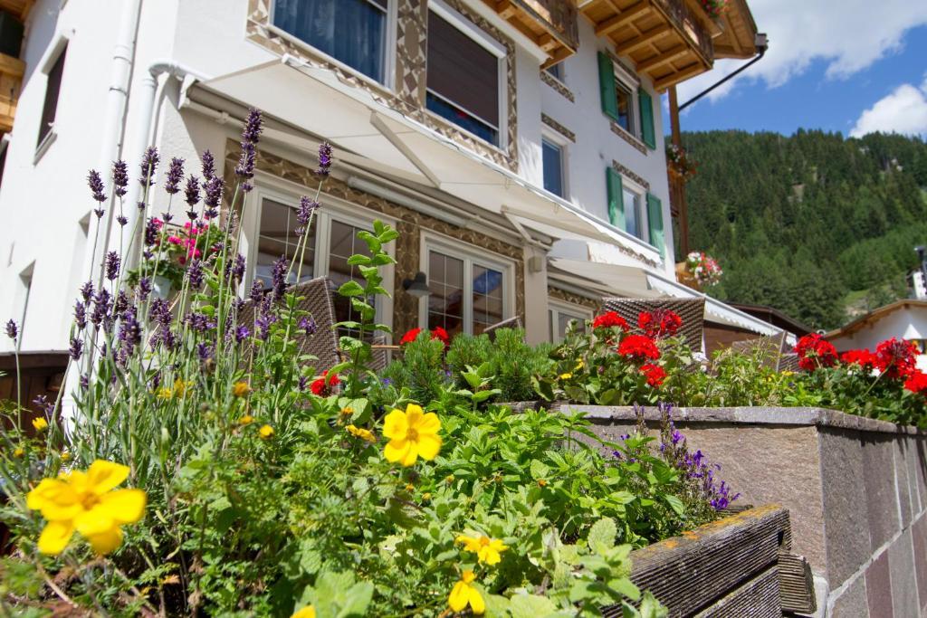 Chalet Madrisa Corvara In Badia Eksteriør bilde