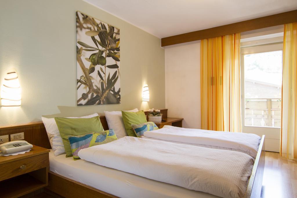 Chalet Madrisa Corvara In Badia Eksteriør bilde